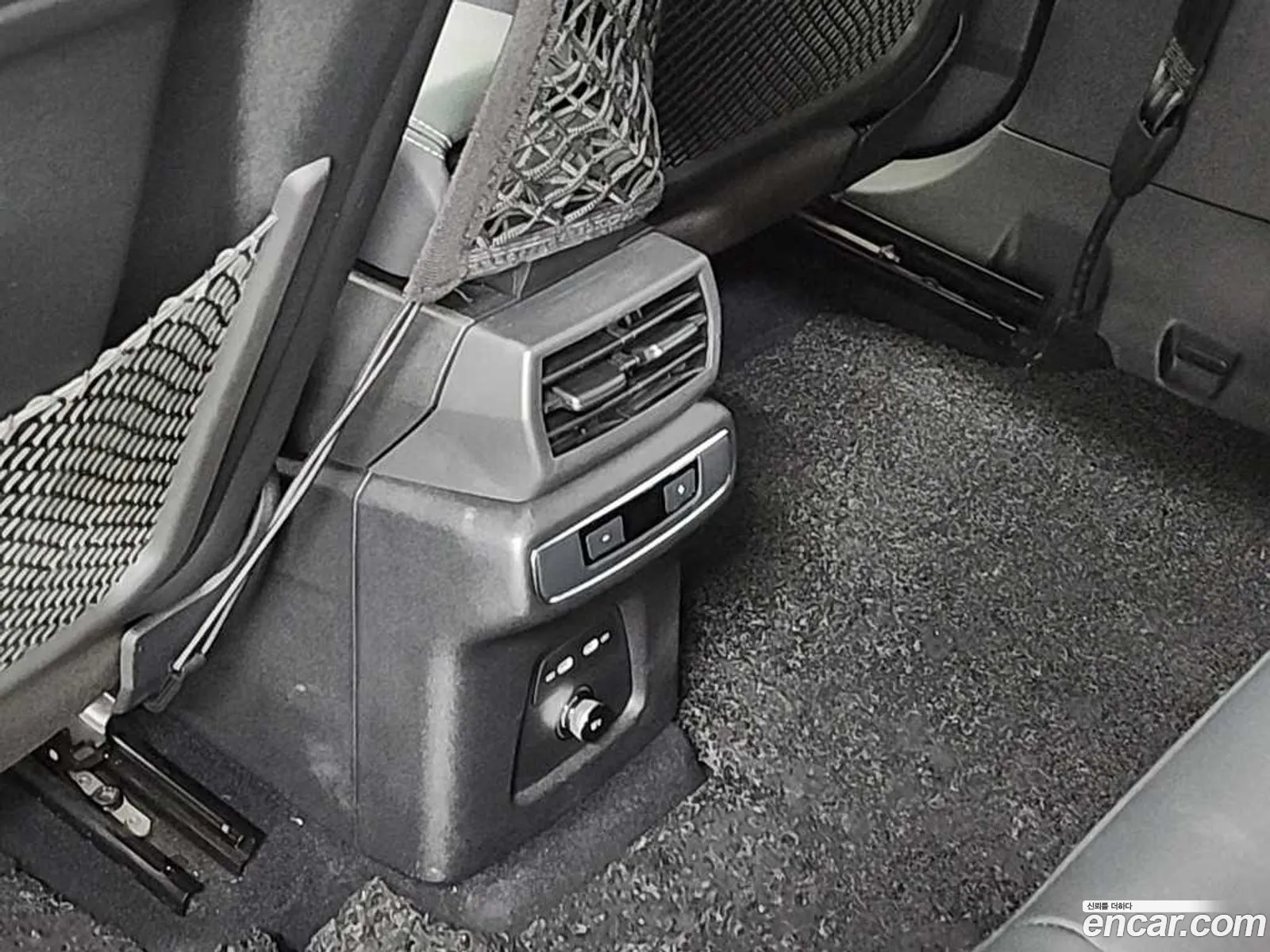 Audi Q4 e-tron 2024 — 18