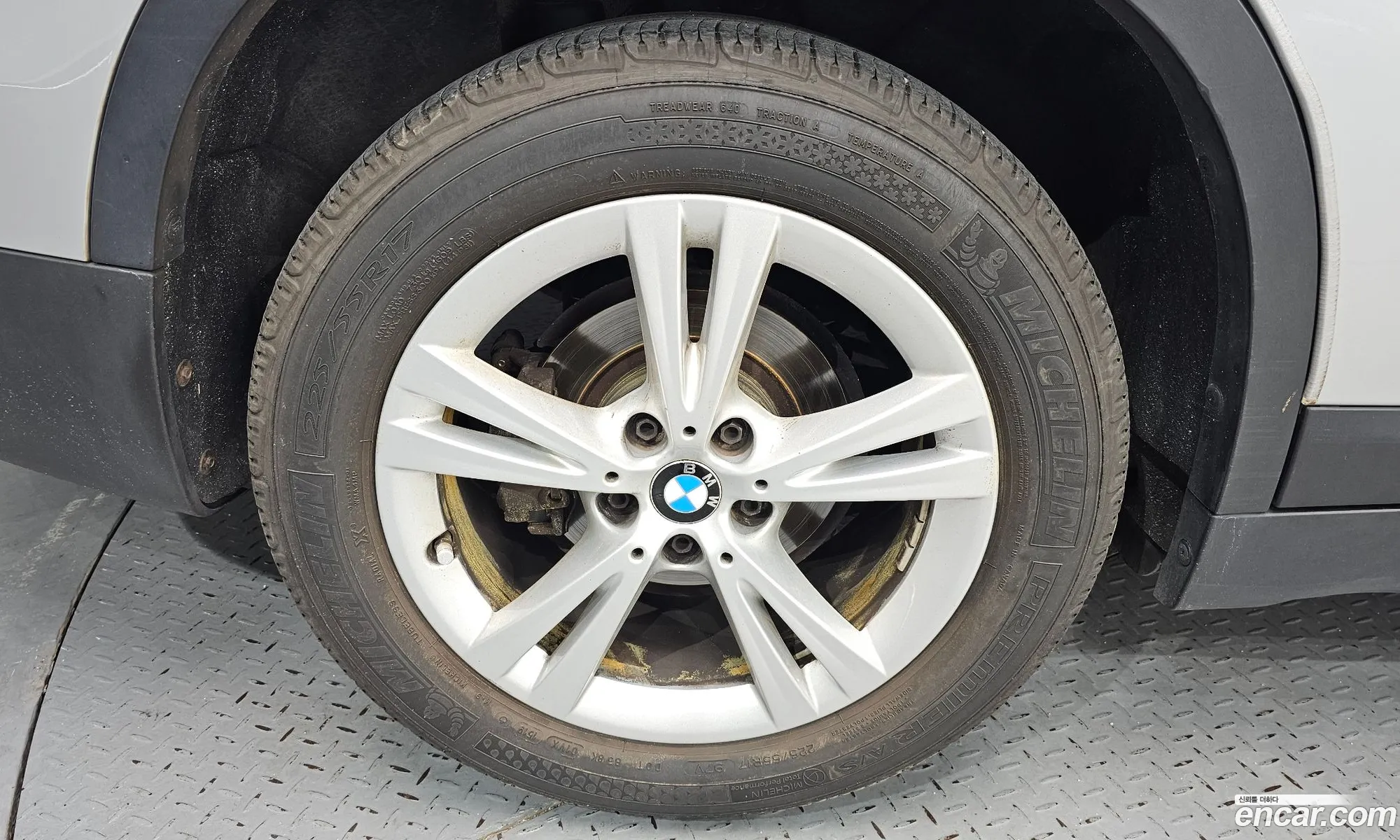 BMW X1 2017 WBAHT9106H5J07725 — 17