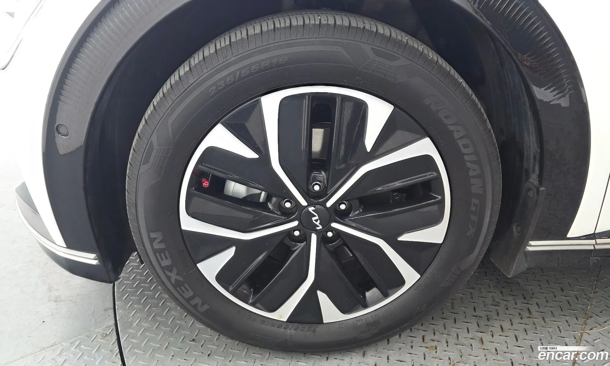 Kia EV6 2023 — 32
