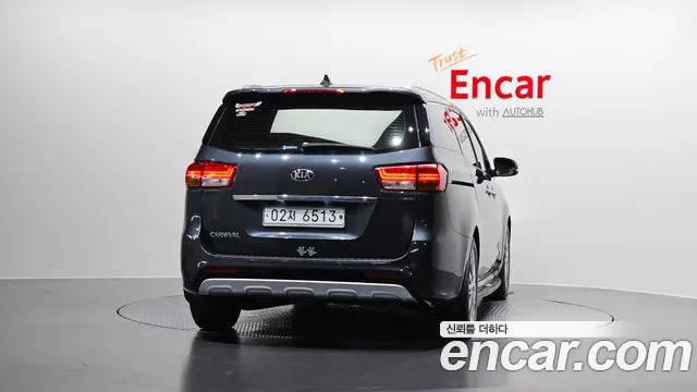 Kia Carnival 2017 — 3