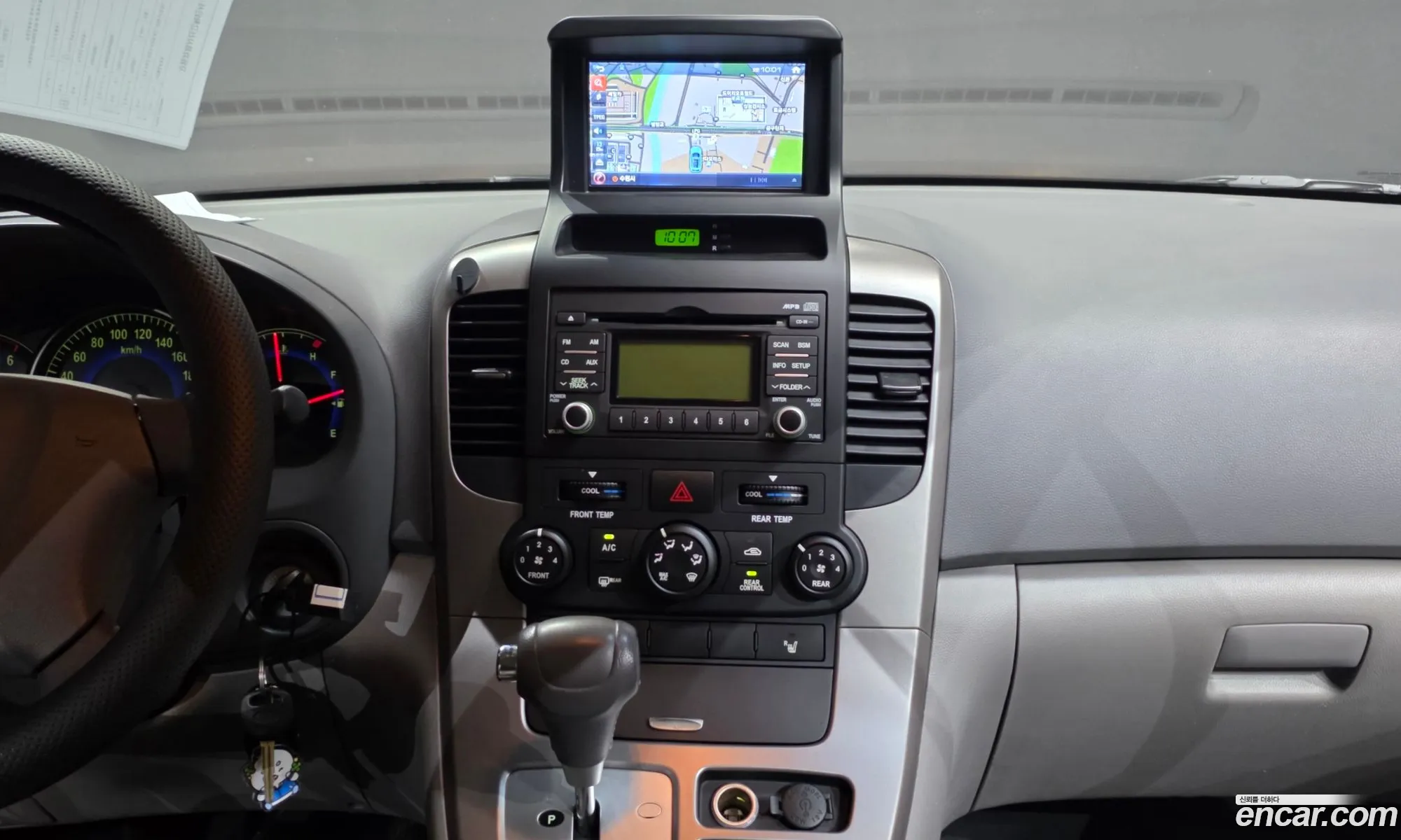 Kia Carnival R 2010 — 18