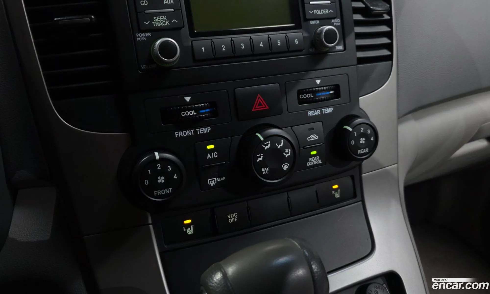 Kia Carnival R 2010 — 13