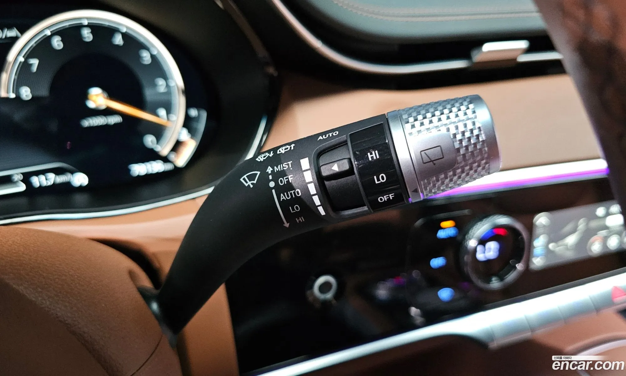 Genesis GV70 2022 — 18