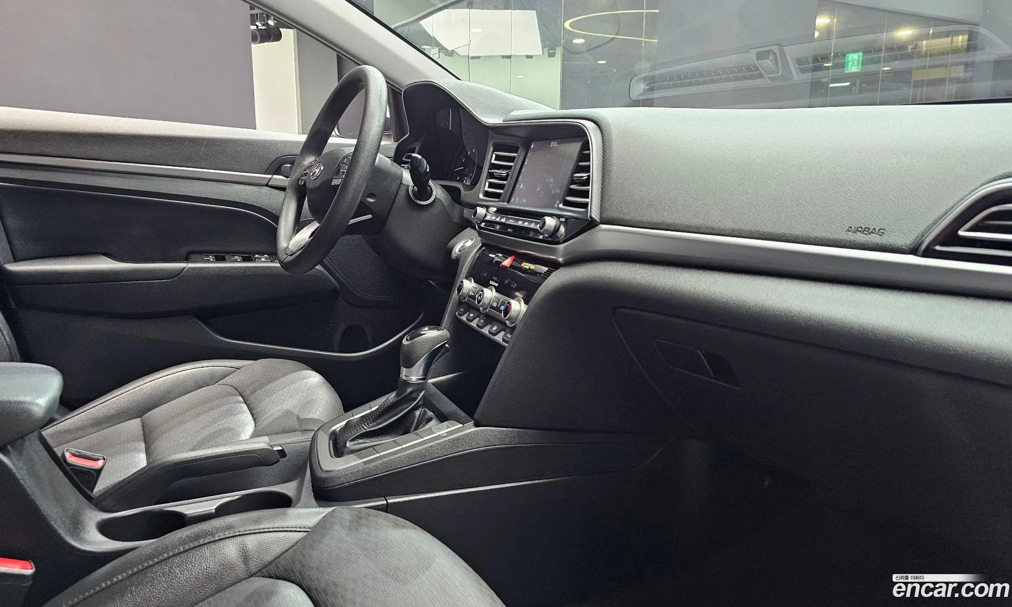 Hyundai Elantra AD 2020 — 27