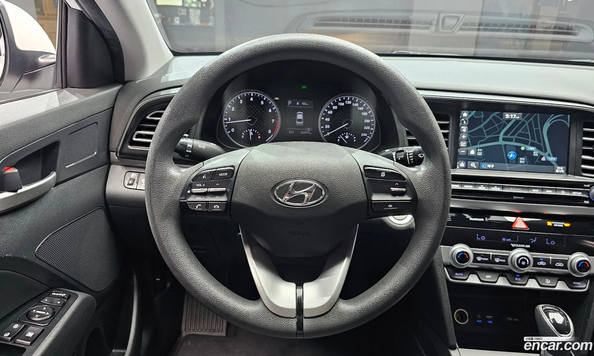 Hyundai Elantra AD 2020 — 14
