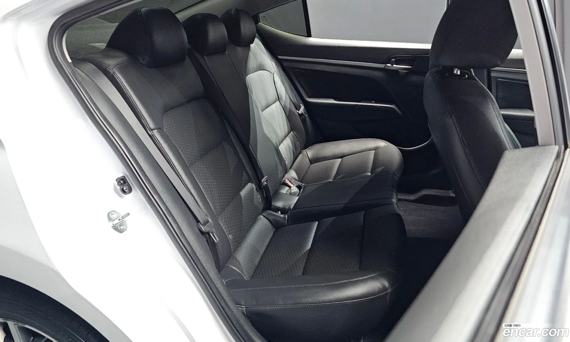 Hyundai Elantra AD 2020 — 5
