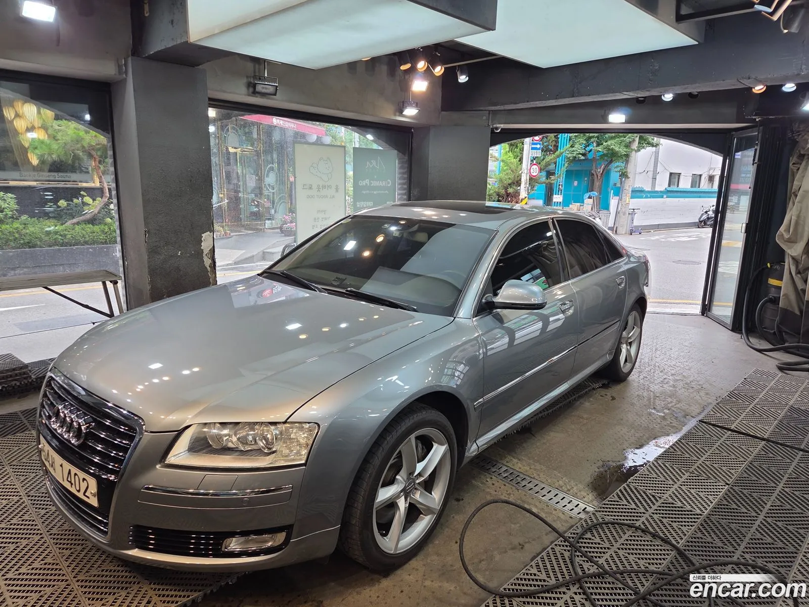 Audi A8 2010 — 19