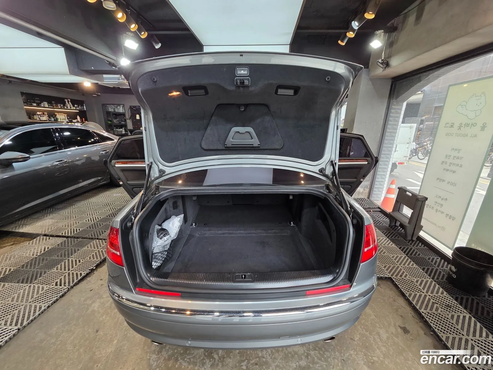 Audi A8 2010 — 4