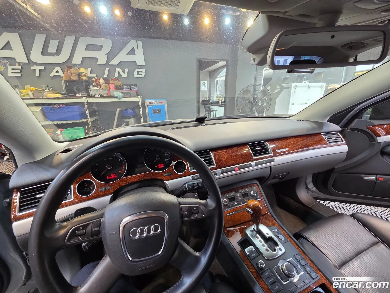 Audi A8 2010 — 14