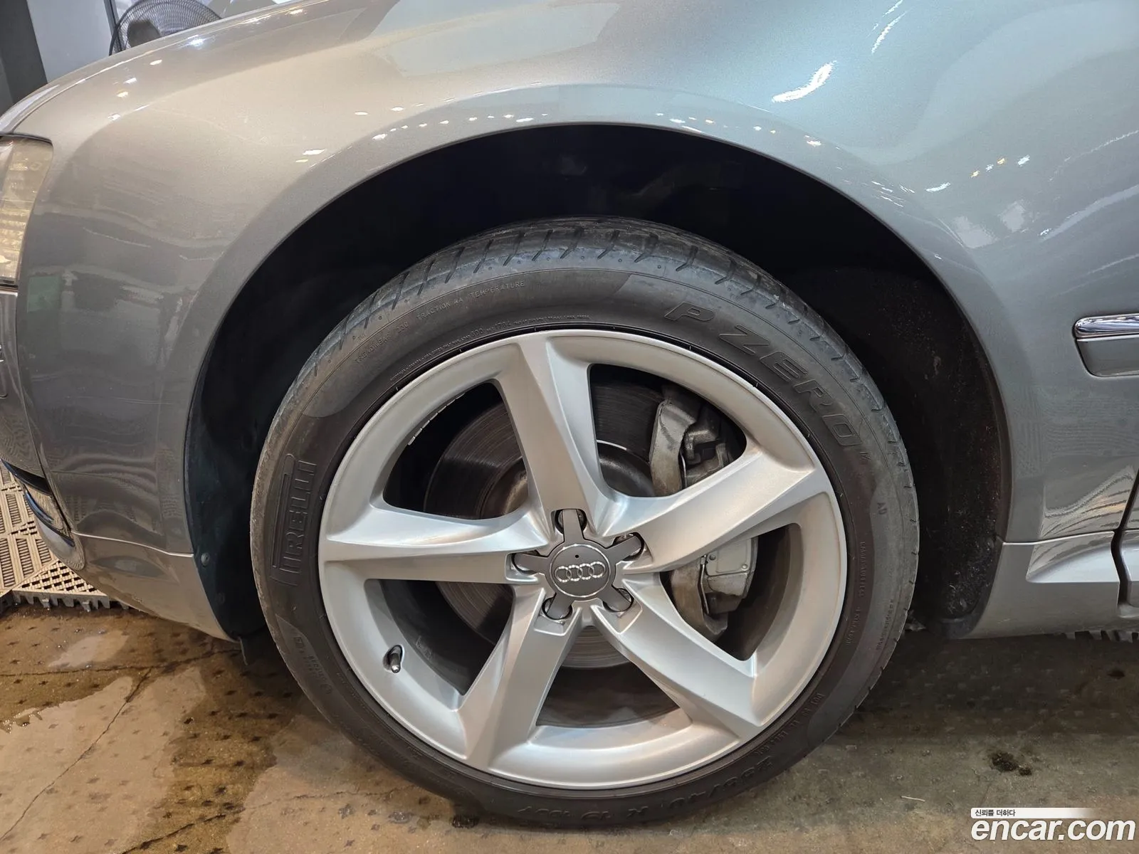 Audi A8 2010 — 3