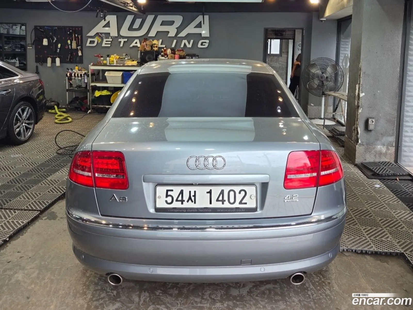 Audi A8 2010 — 16