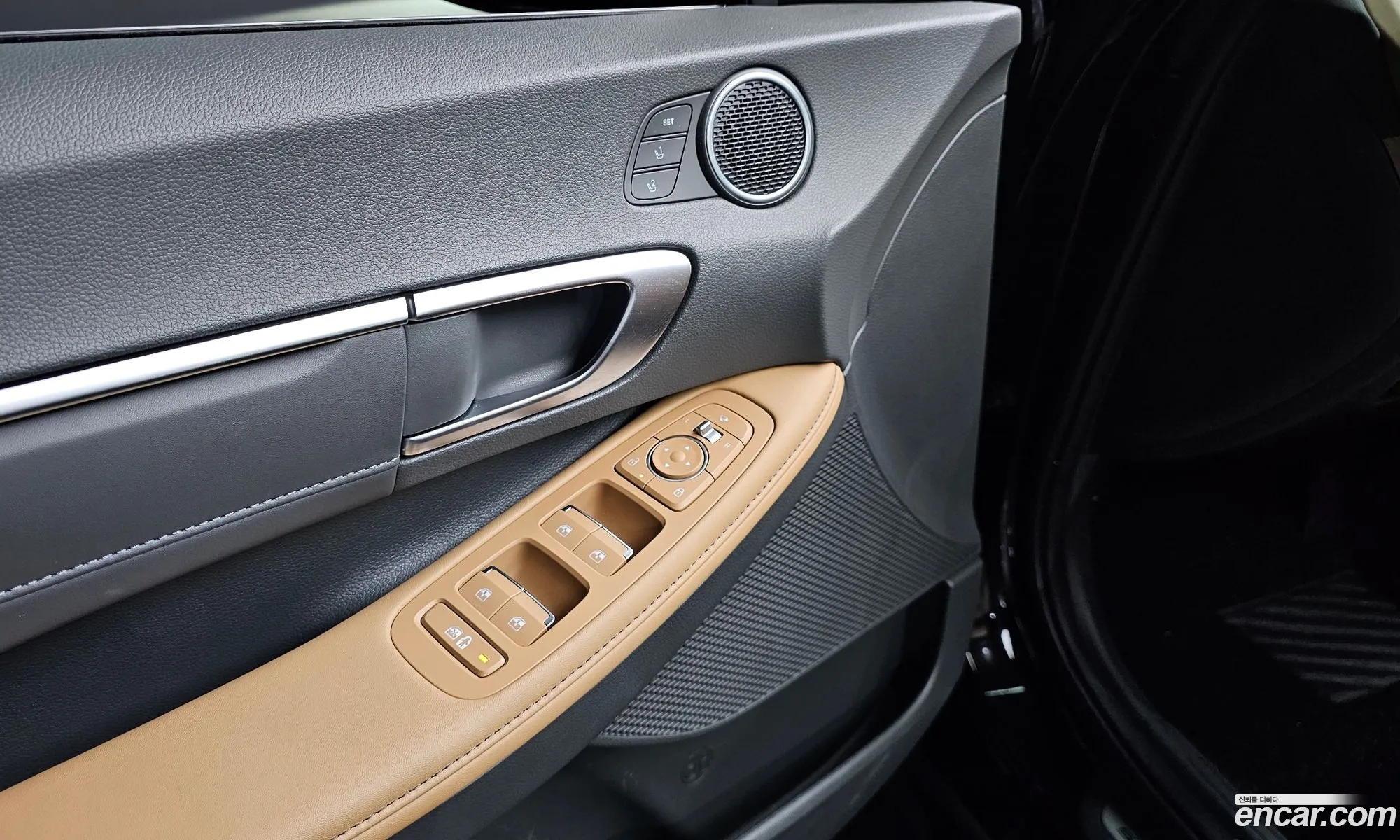 Hyundai Sonata the Edge 2023 — 32