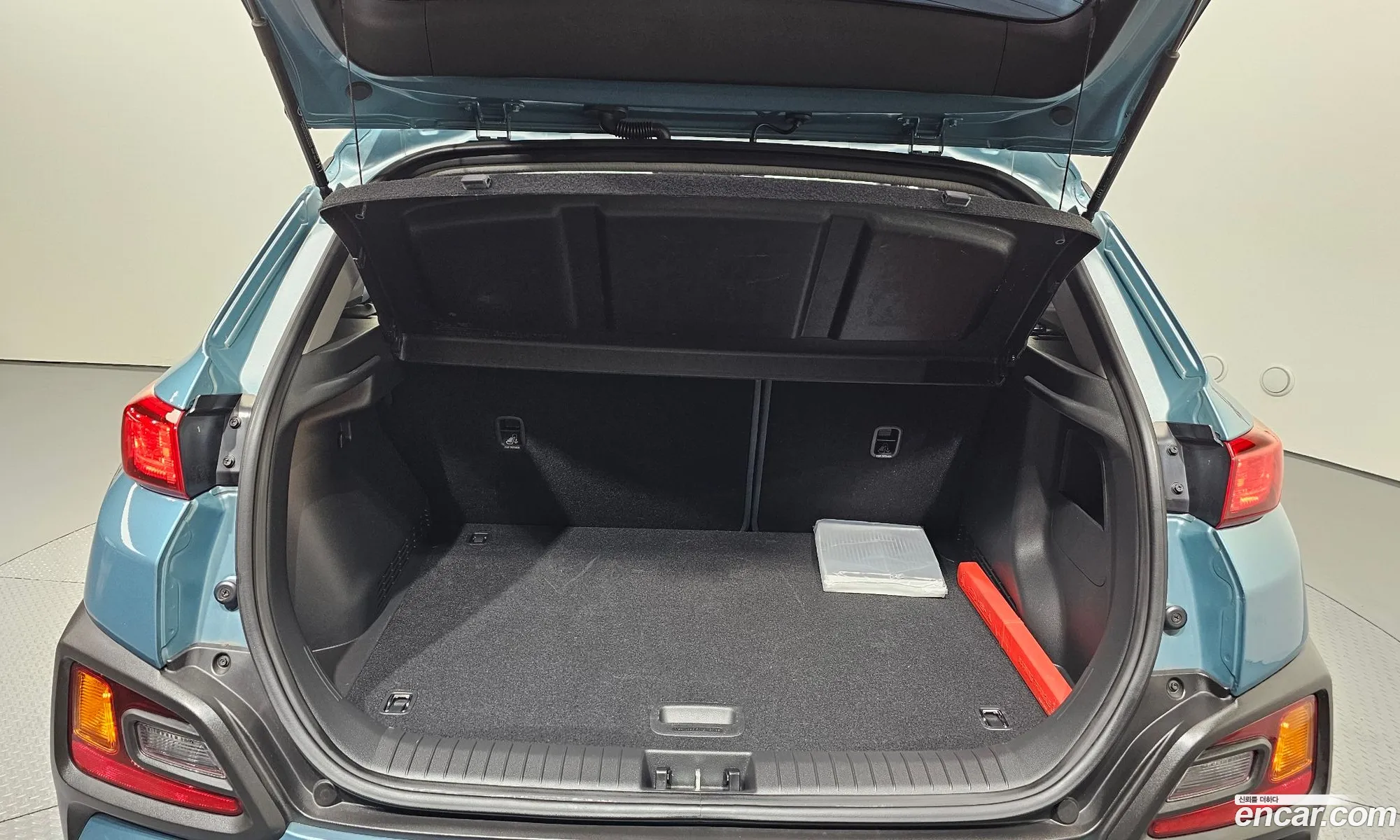 Hyundai Kona Hybrid 2020 — 18