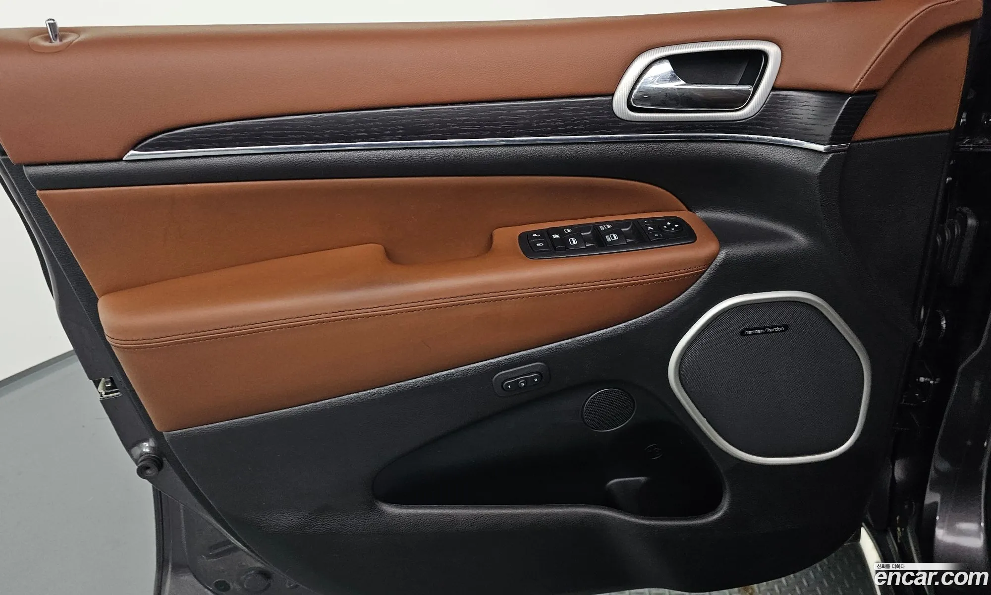 Jeep Grand Cherokee 2020 — 31