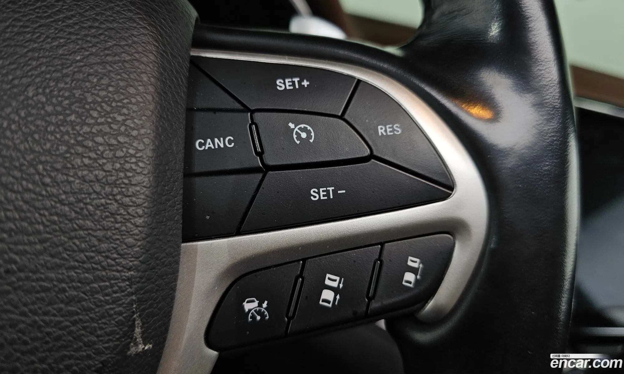 Jeep Grand Cherokee 2020 — 24