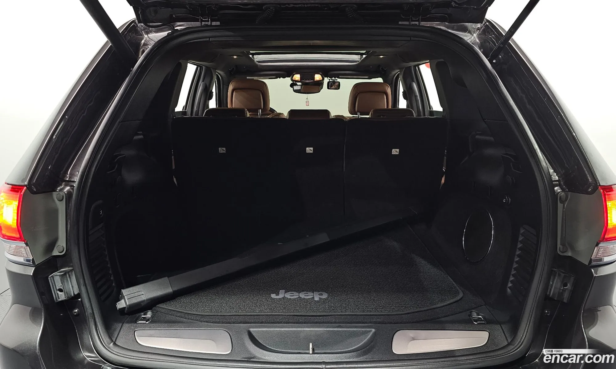 Jeep Grand Cherokee 2020 — 29