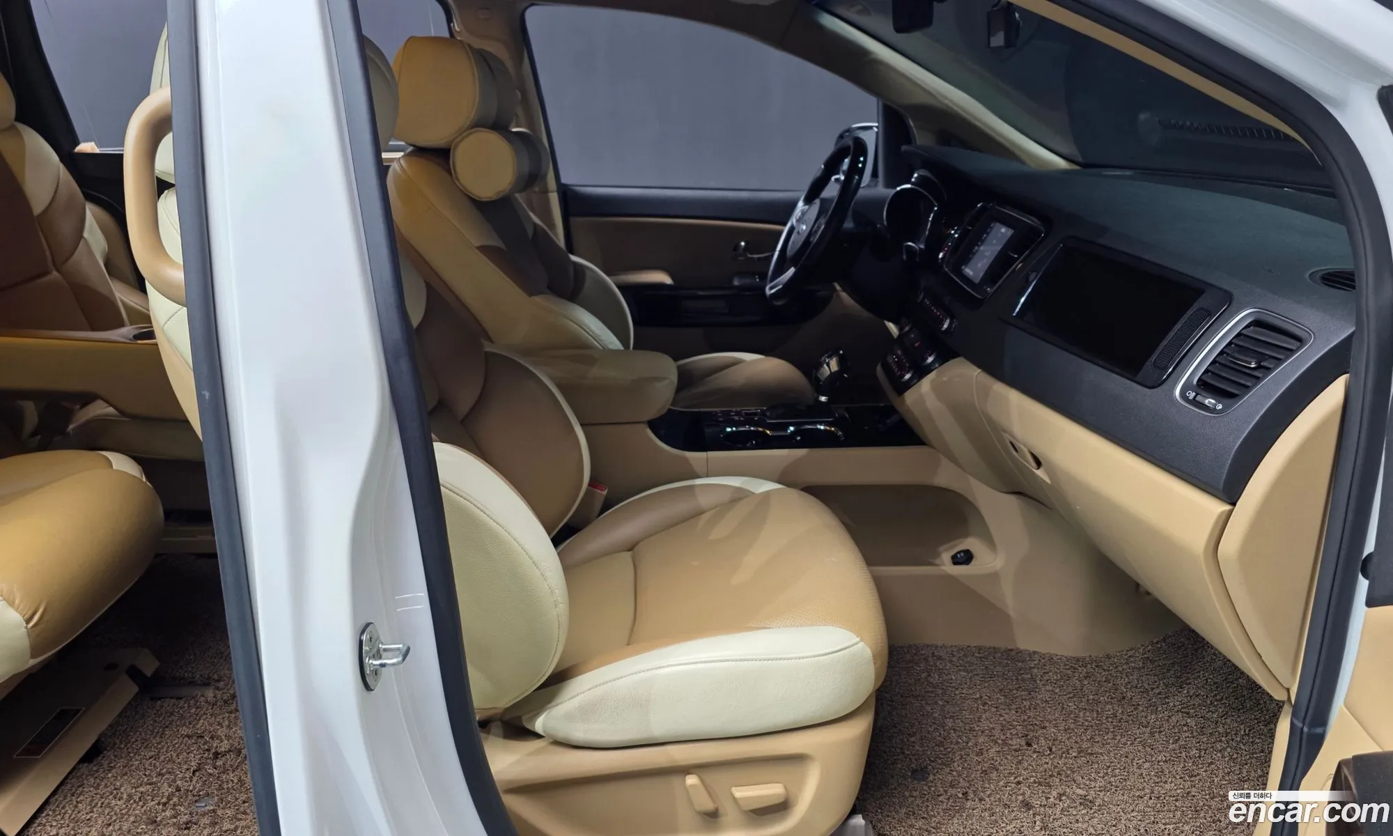 Kia Carnival 2018 — 16