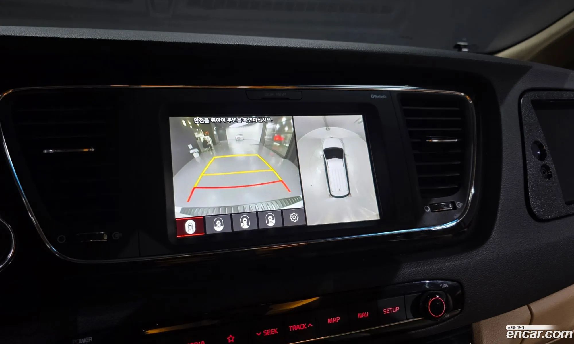 Kia Carnival 2018 — 14