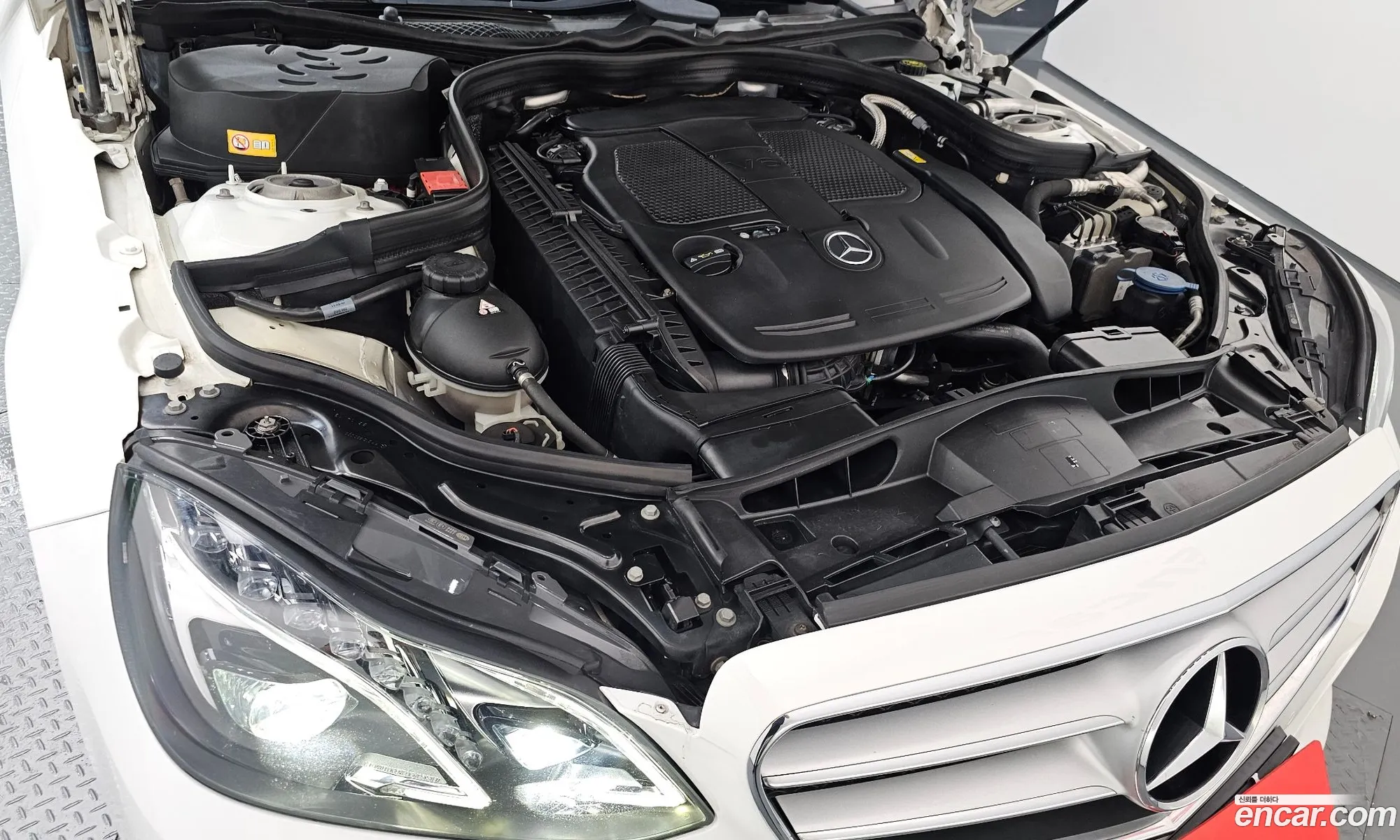 Mercedes-Benz E-Class W212 2014 WDDHF8BBXEB068371 — 10