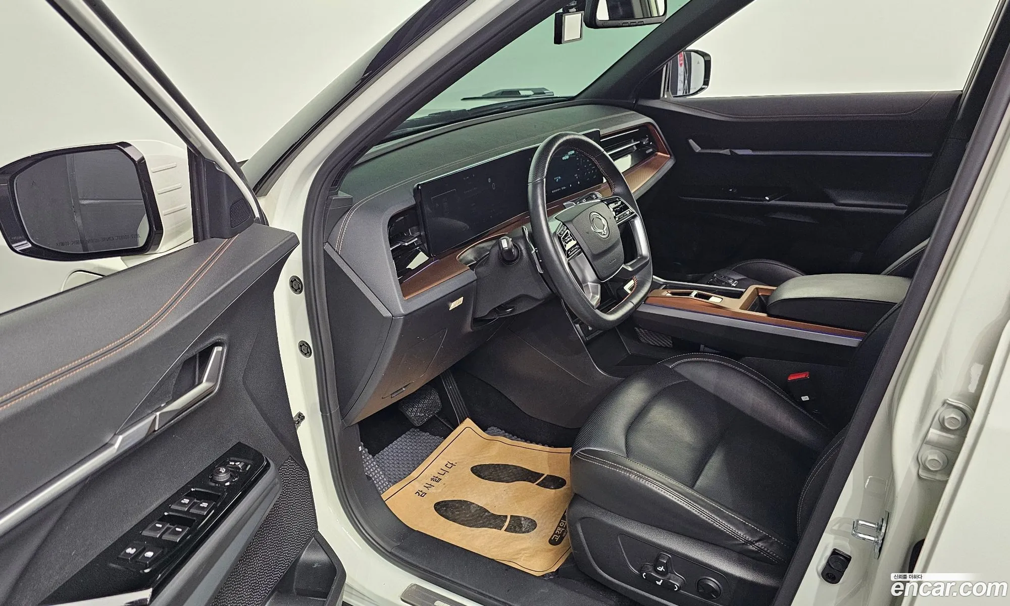 KG Mobility (SsangYong) Torres EVX 2023 — 10