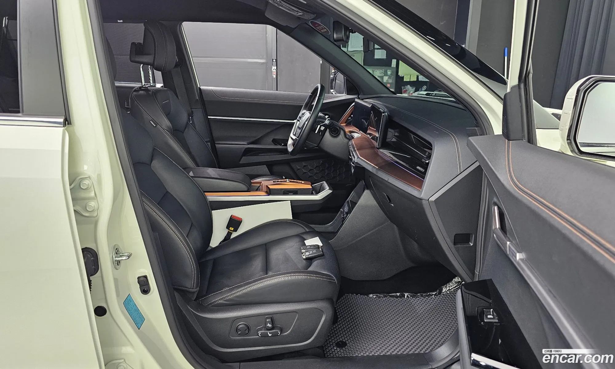 KG Mobility (SsangYong) Torres EVX 2023 — 2