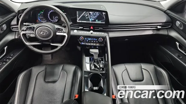 Hyundai Elantra Hybrid 2020 — 4