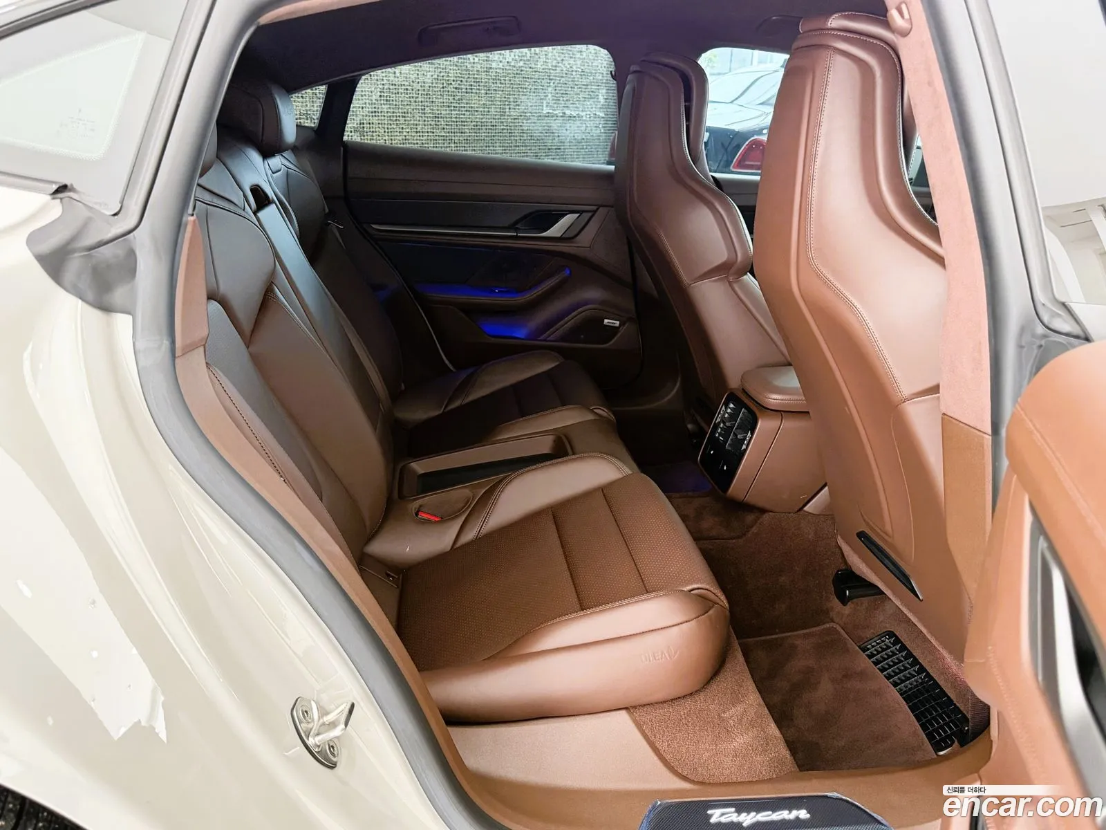 Porsche Taycan 2022 — 15