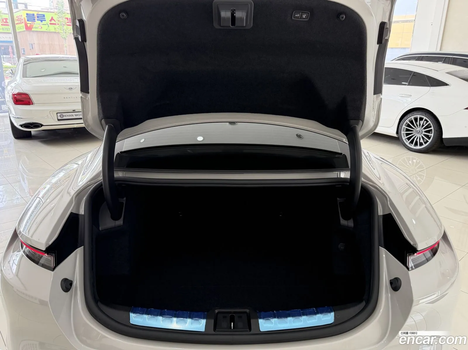 Porsche Taycan 2022 — 2