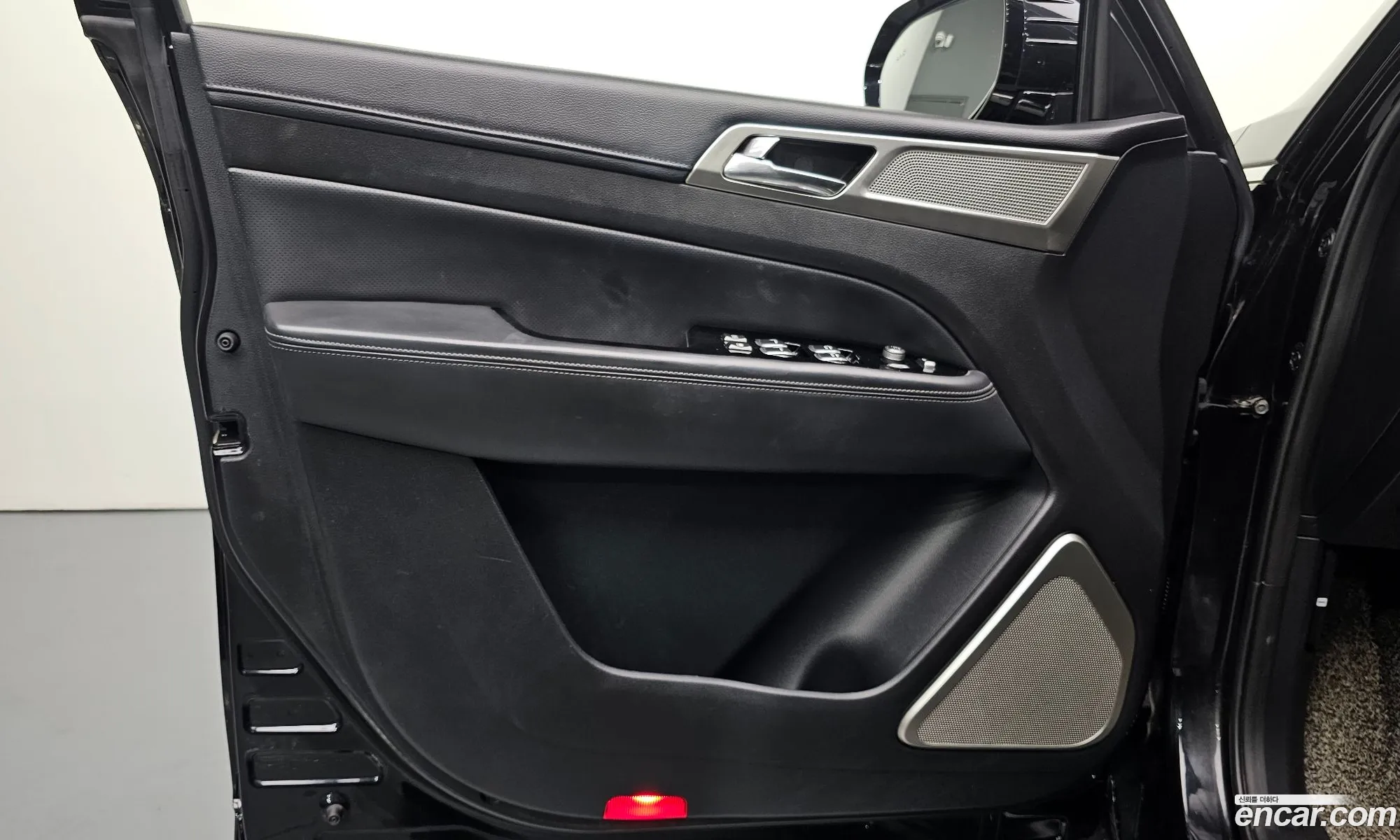 KG Mobility (SsangYong) G4 Rexton 2019 — 12