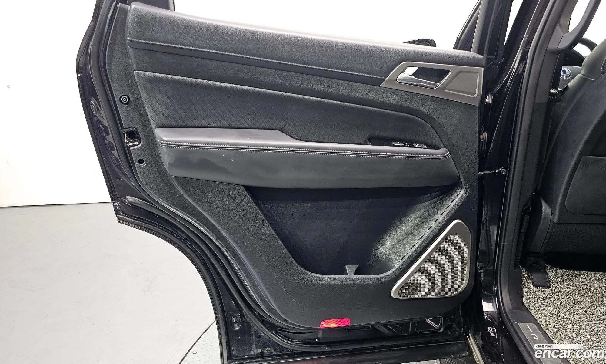 KG Mobility (SsangYong) G4 Rexton 2019 — 26