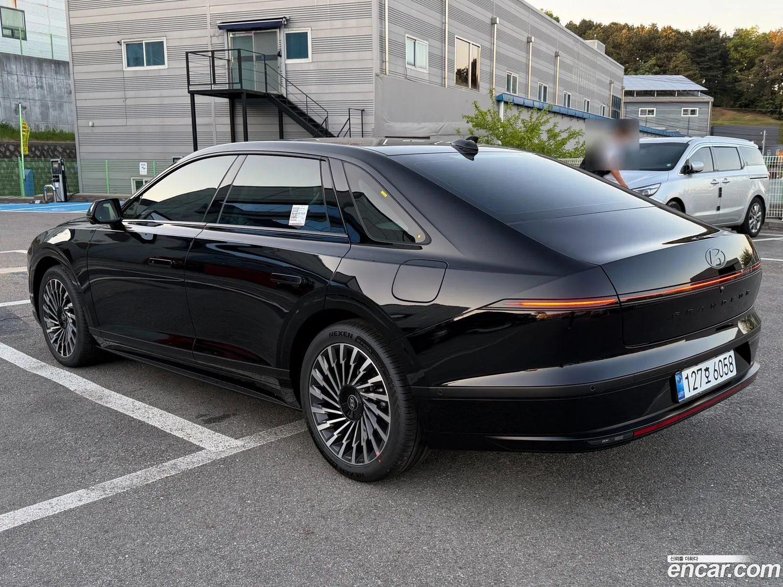Hyundai Grandeur Hybrid 2026 — 16