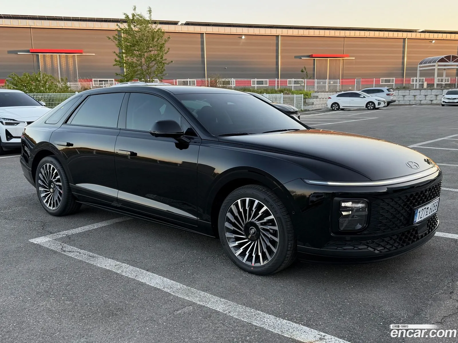 Hyundai Grandeur Hybrid 2026 — 3