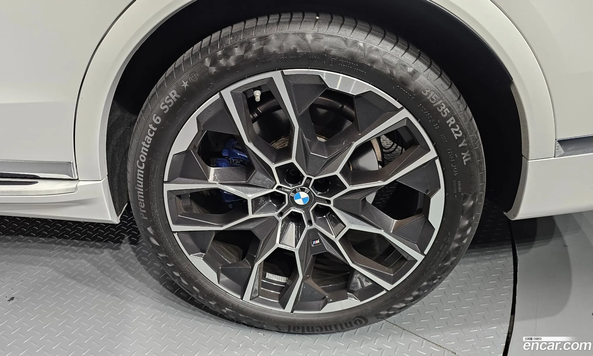 BMW X7 2023 — 19