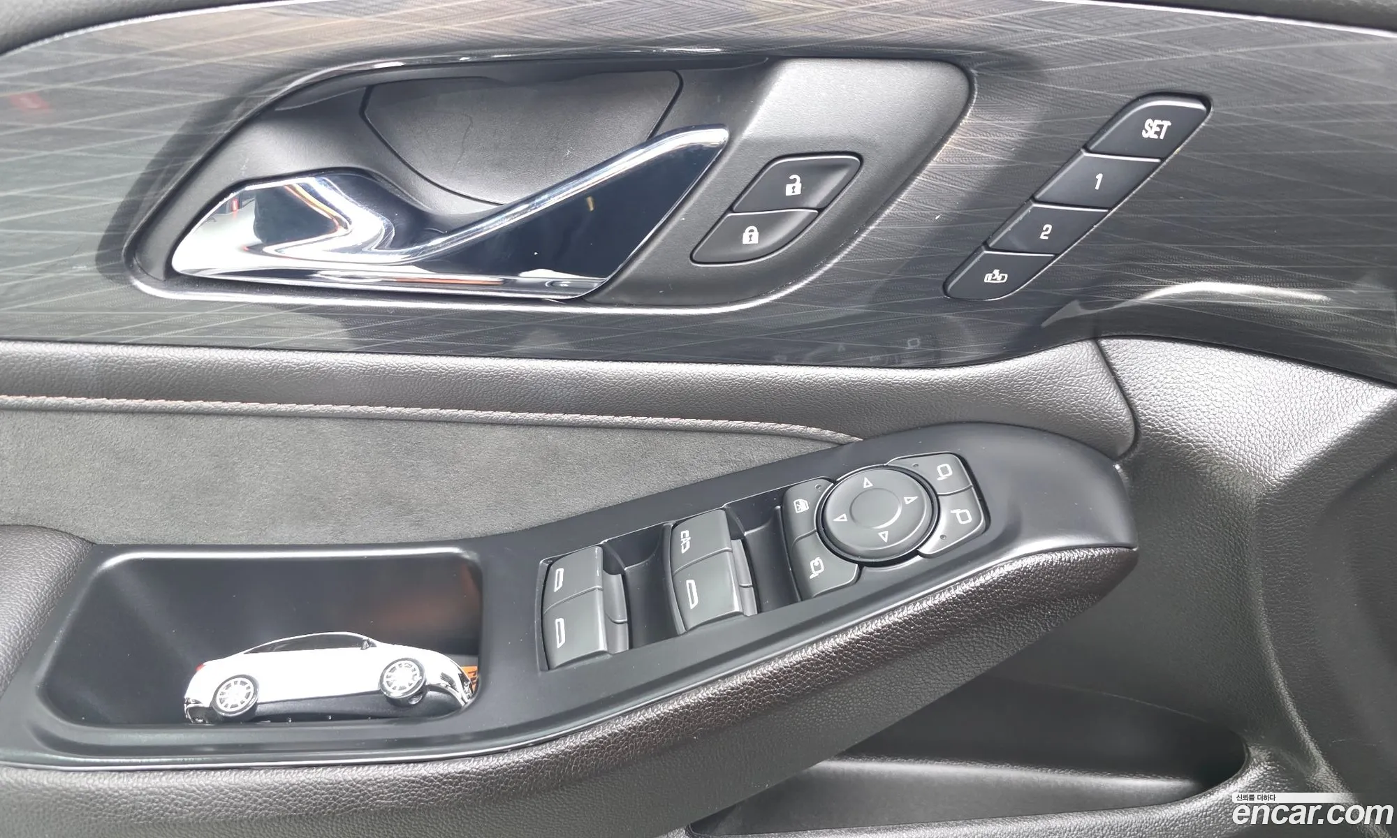 Chevrolet (GM Daewoo) Traverse 2022 — 13