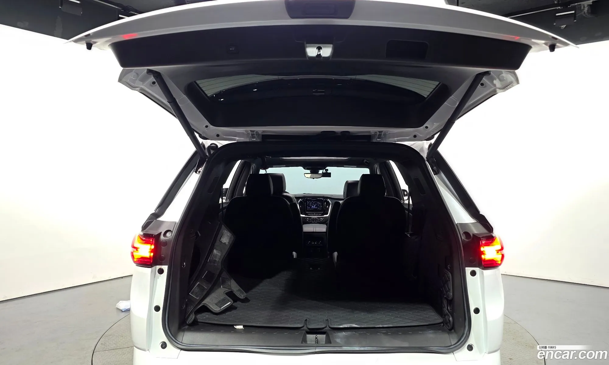 Chevrolet (GM Daewoo) Traverse 2022 — 20