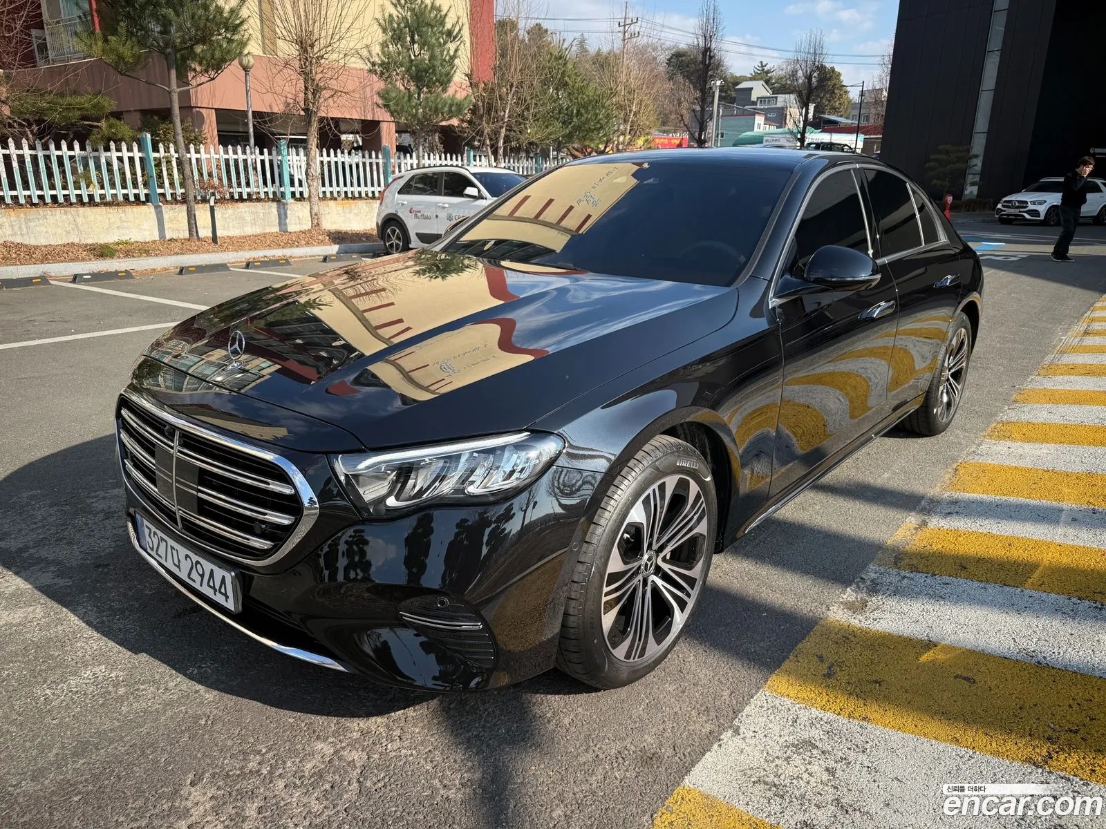 Mercedes-Benz E-Class W214 2025 — 6