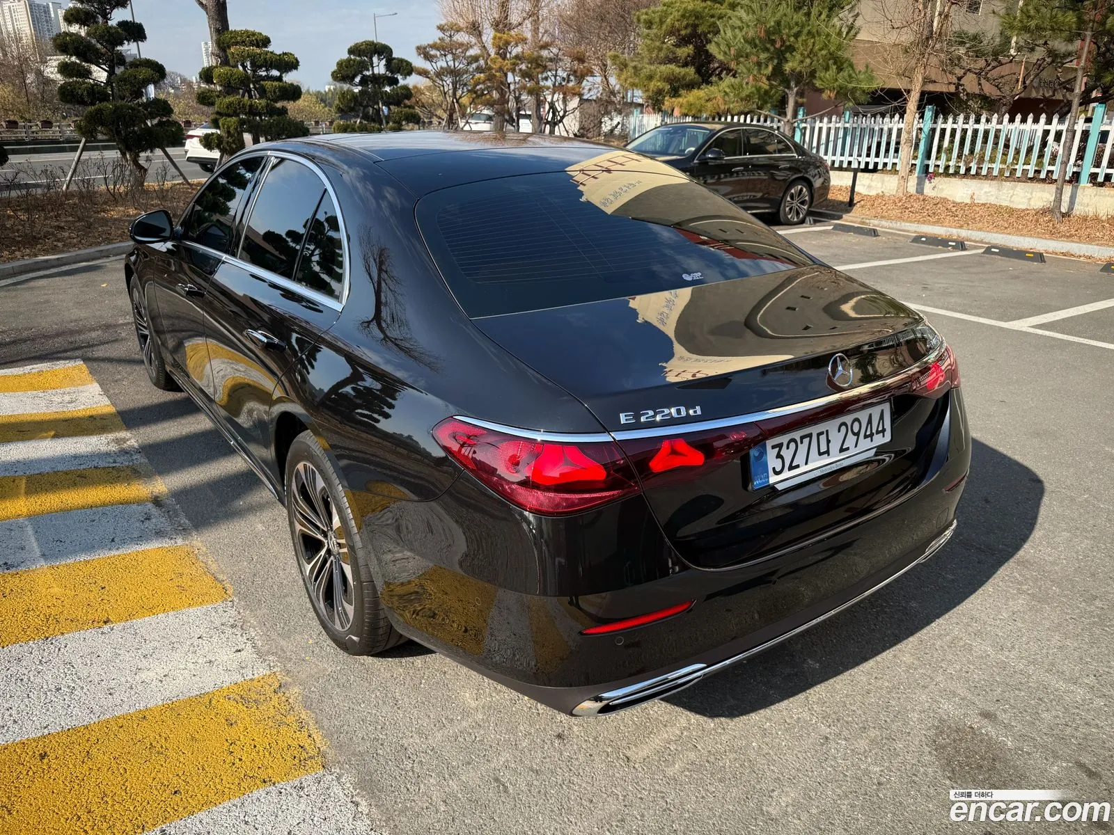 Mercedes-Benz E-Class W214 2025 — 3