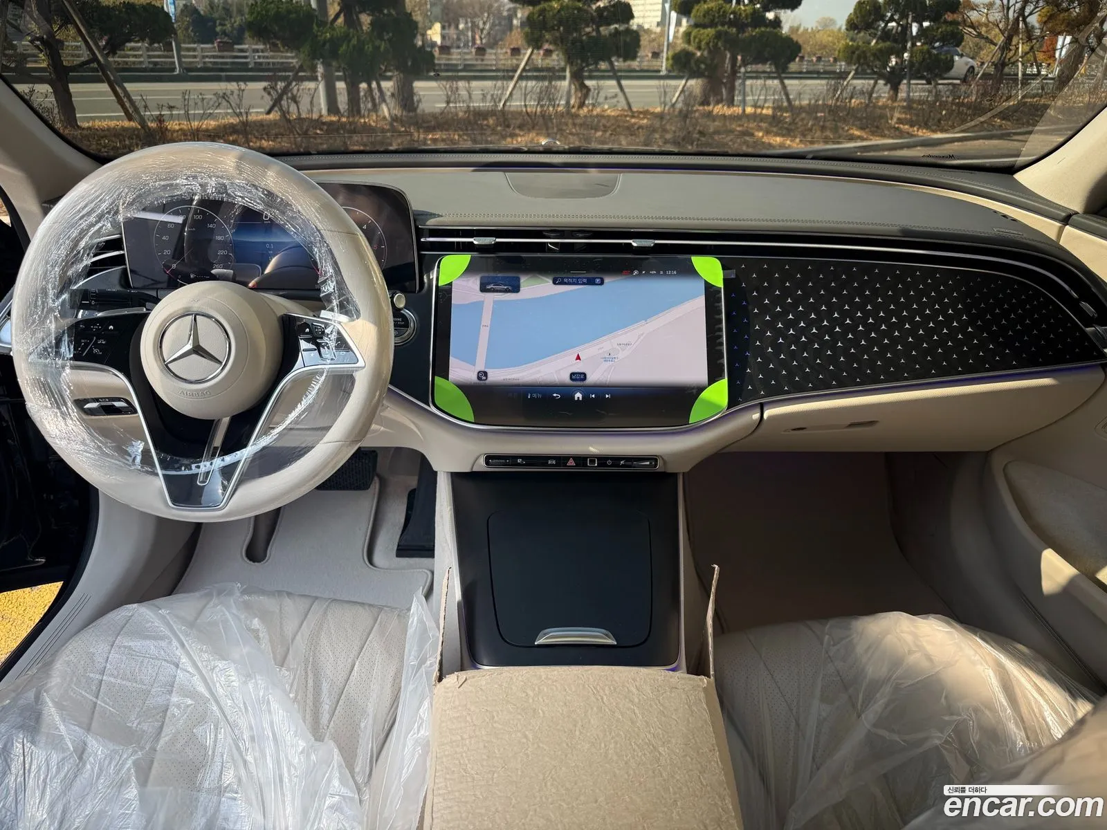 Mercedes-Benz E-Class W214 2025 — 14