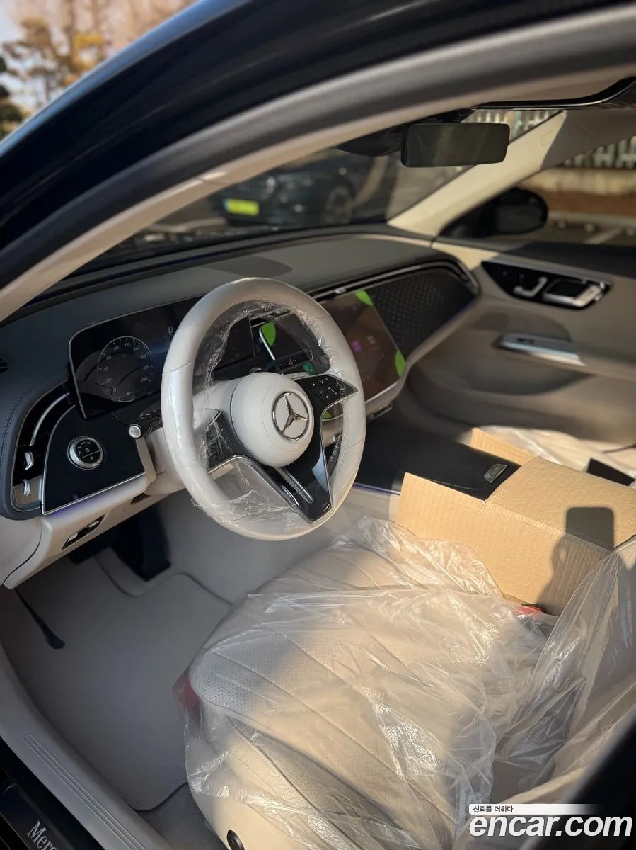 Mercedes-Benz E-Class W214 2025 — 12