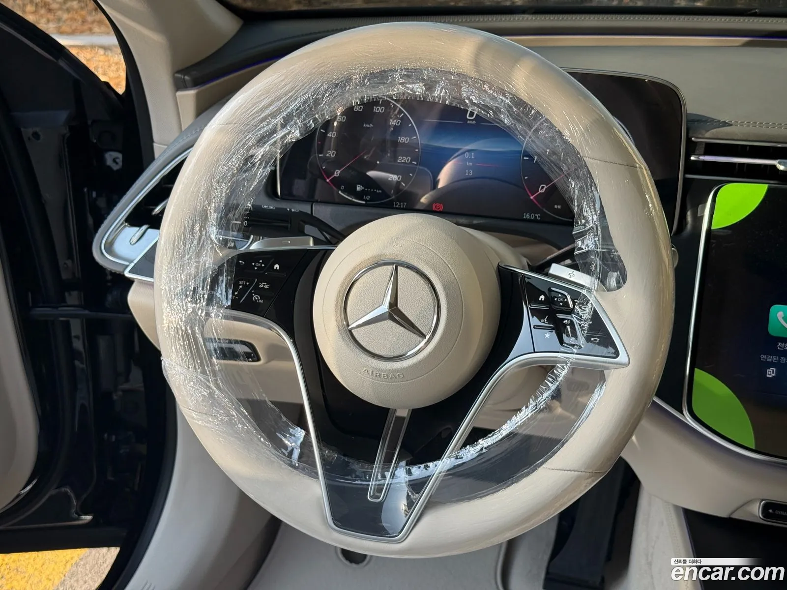 Mercedes-Benz E-Class W214 2025 — 11
