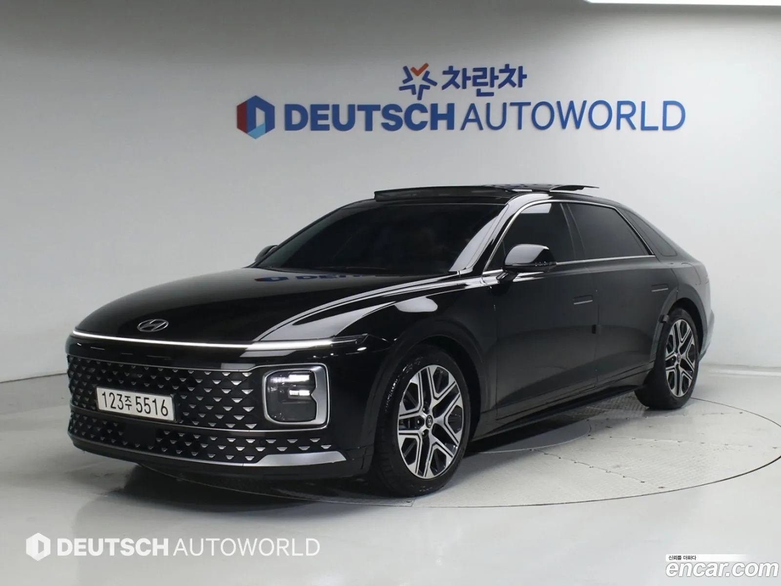 Hyundai Grandeur 2023 — 17