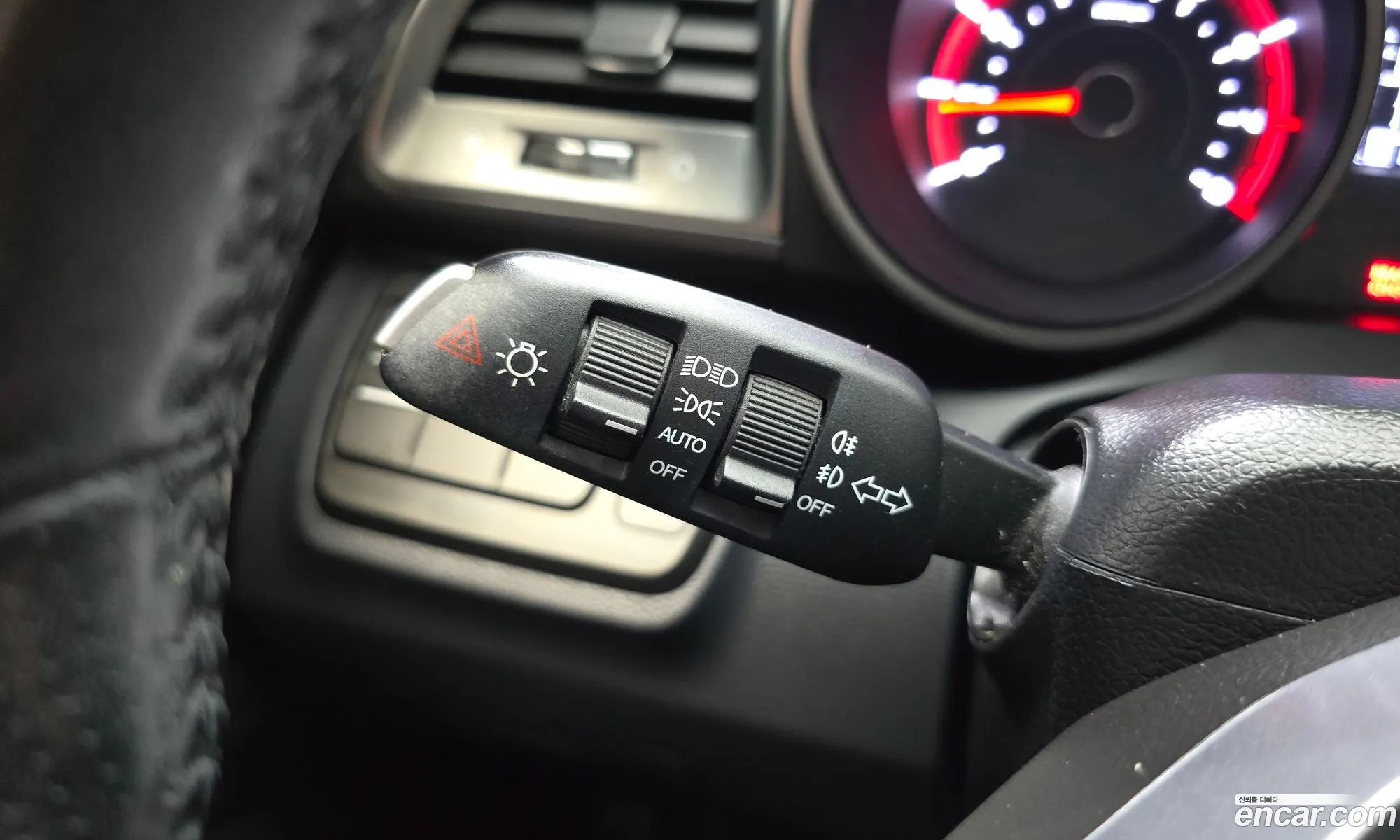 KG Mobility (SsangYong) Tivoli Armour 2018 — 19