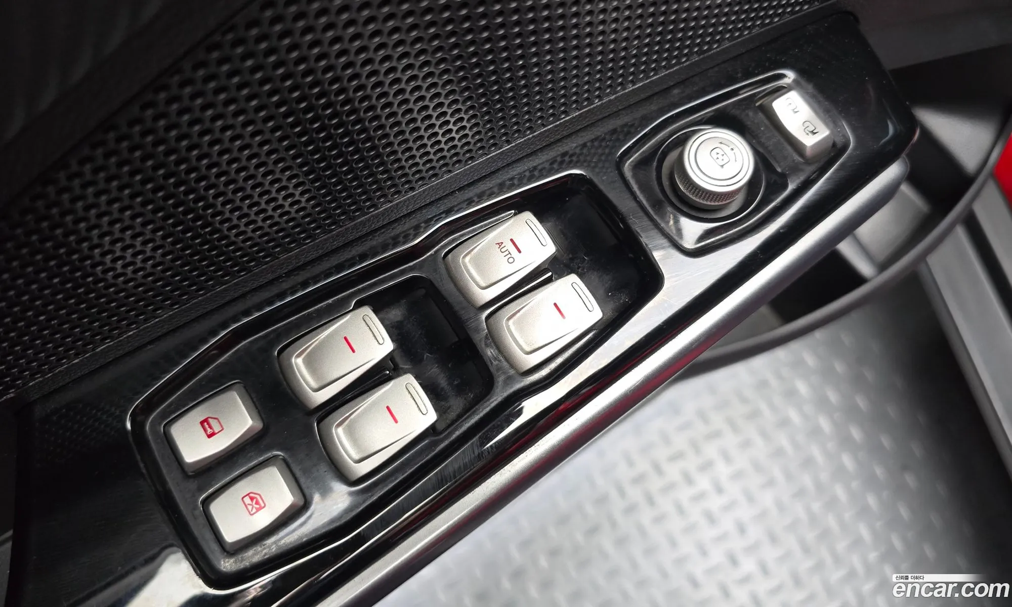 KG Mobility (SsangYong) Tivoli Armour 2018 — 2