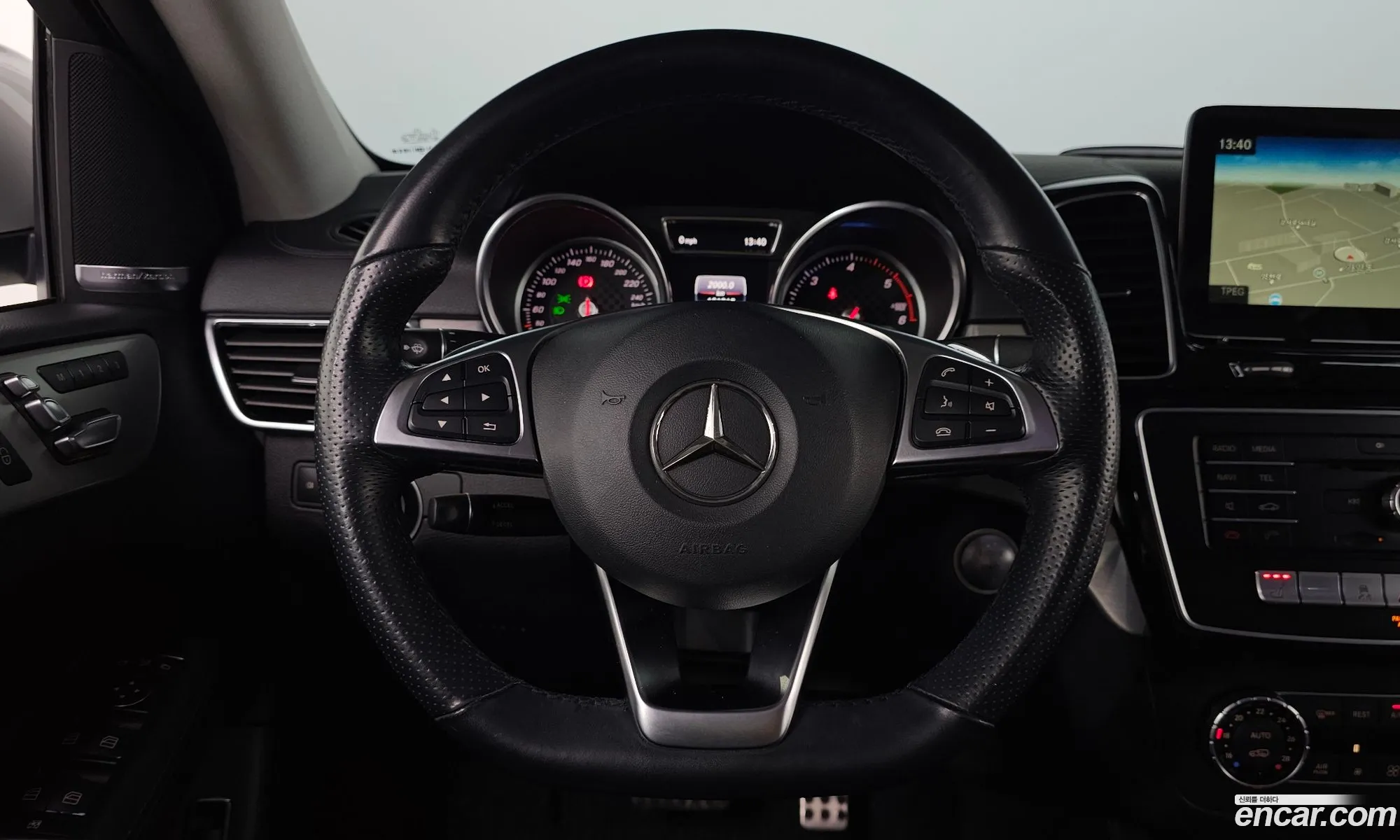 Mercedes-Benz GLE-Class W166 2018 — 10
