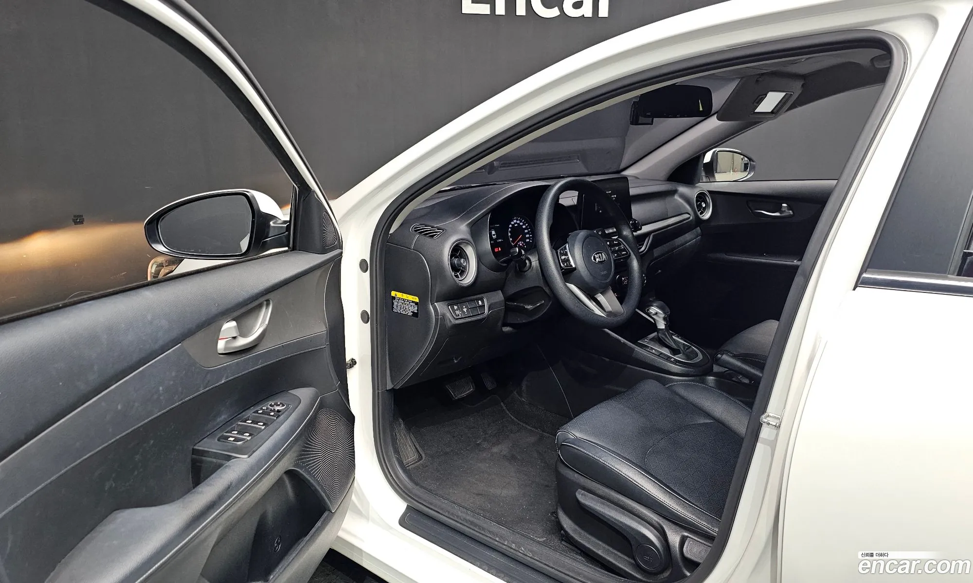 Kia K3 2018 — 17