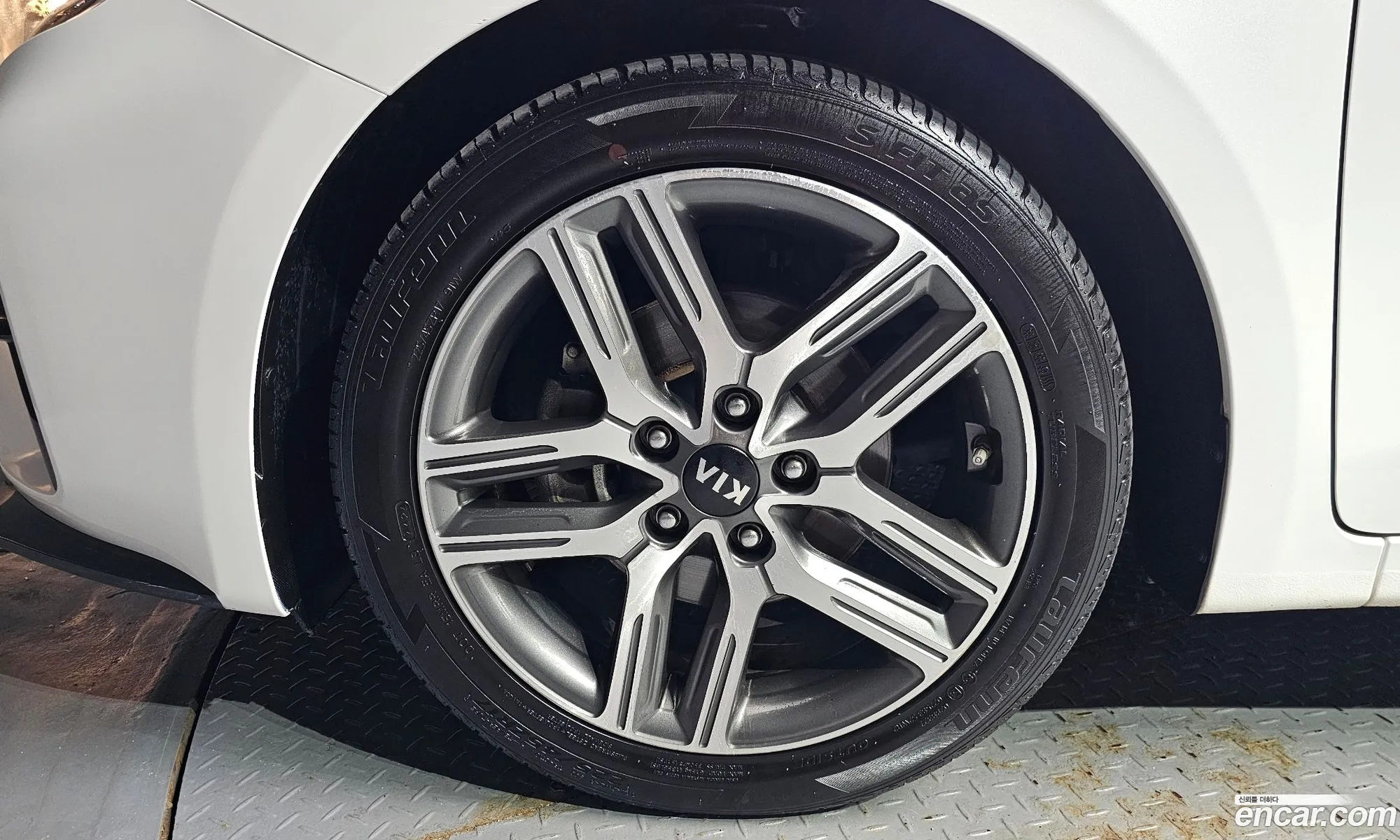Kia K3 2018 — 14