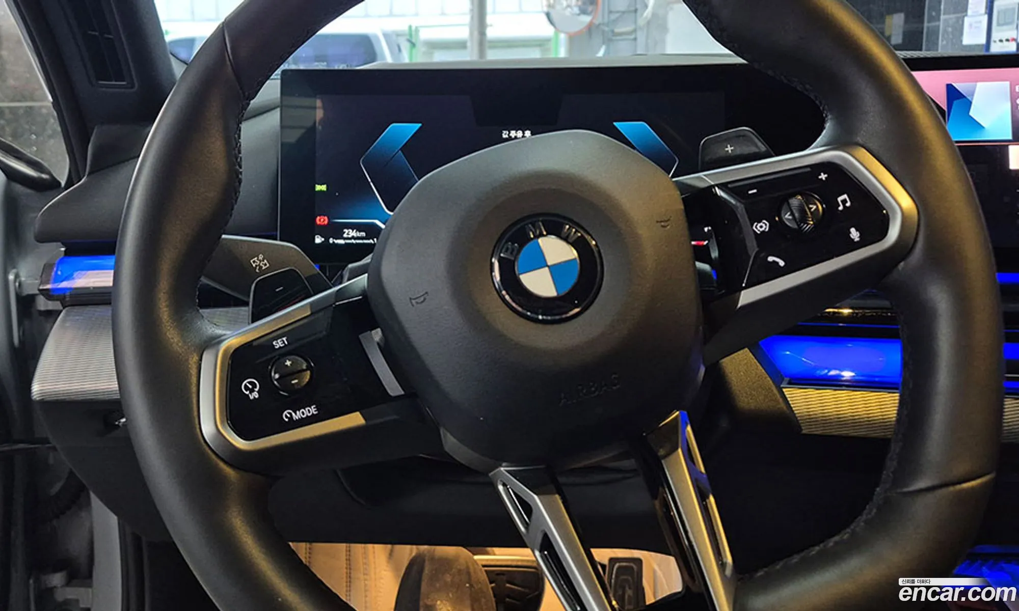 BMW 5 Series 2025 — 11