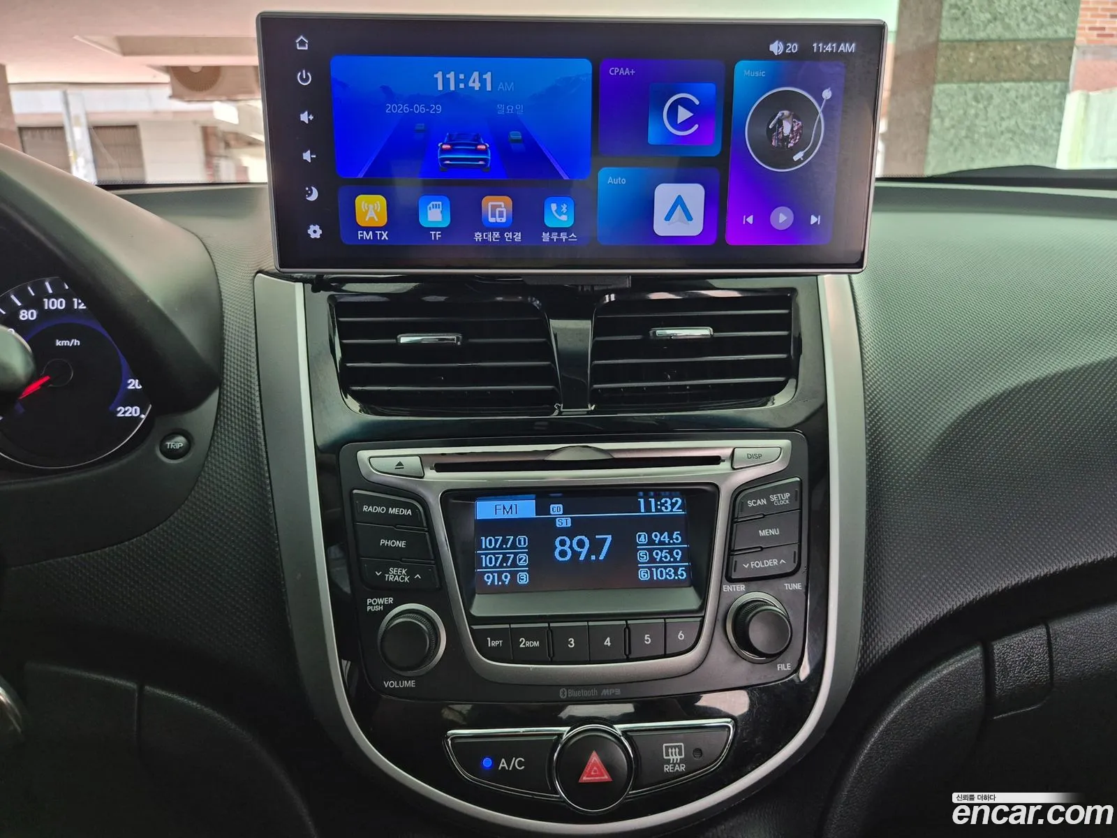Hyundai Accent 2011 — 11