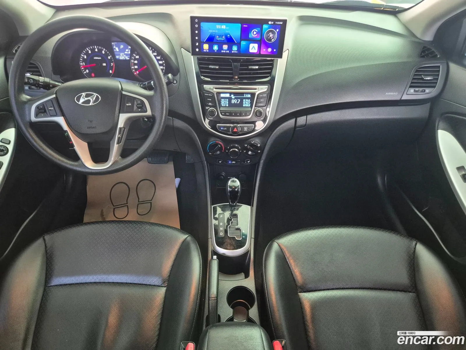 Hyundai Accent 2011 — 10