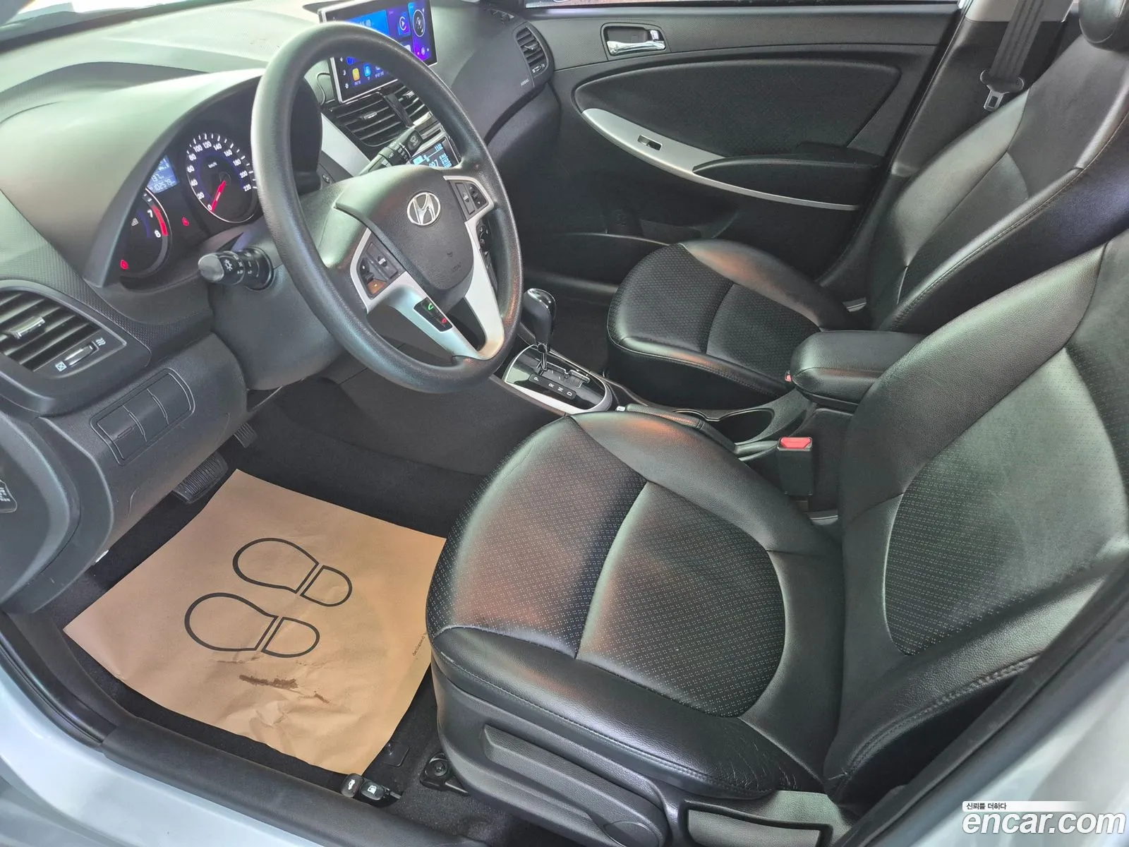 Hyundai Accent 2011 — 20